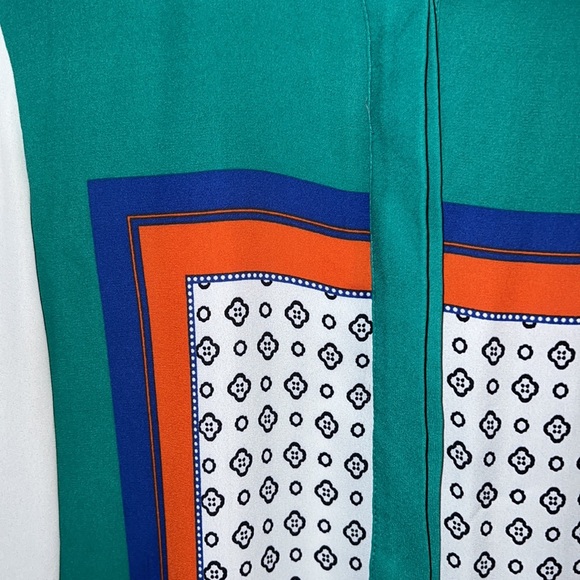 Patterned Blouse - Picture 2 of 3